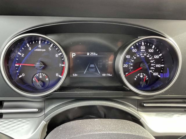 Used 2024 Kia Carnival LX image 5