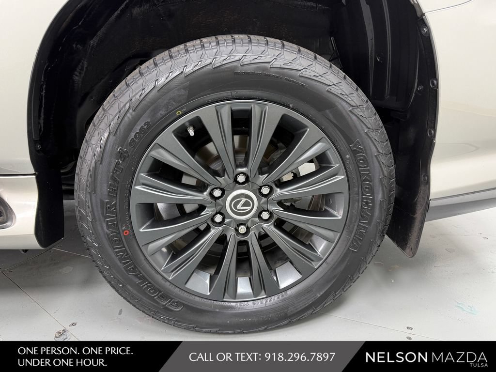 Used 2020 Lexus GX 460 Luxury w/ Luxury Sport Package AWD/4WD image 12