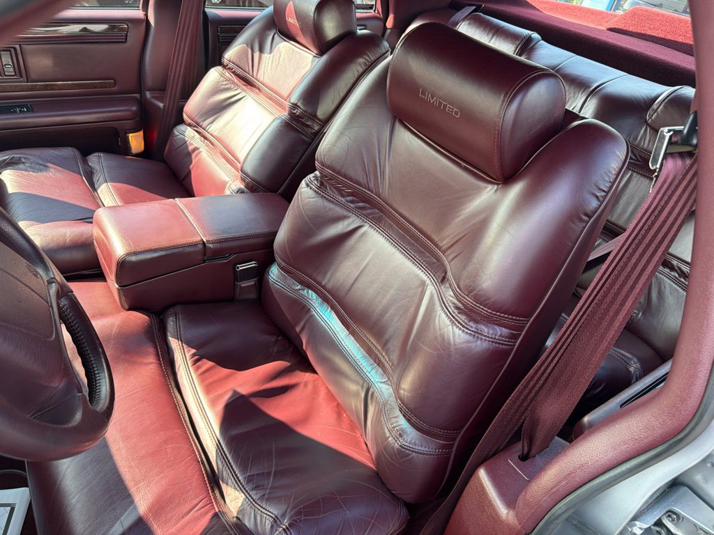 Used 1994 Buick Roadmaster Limited RWD image 5