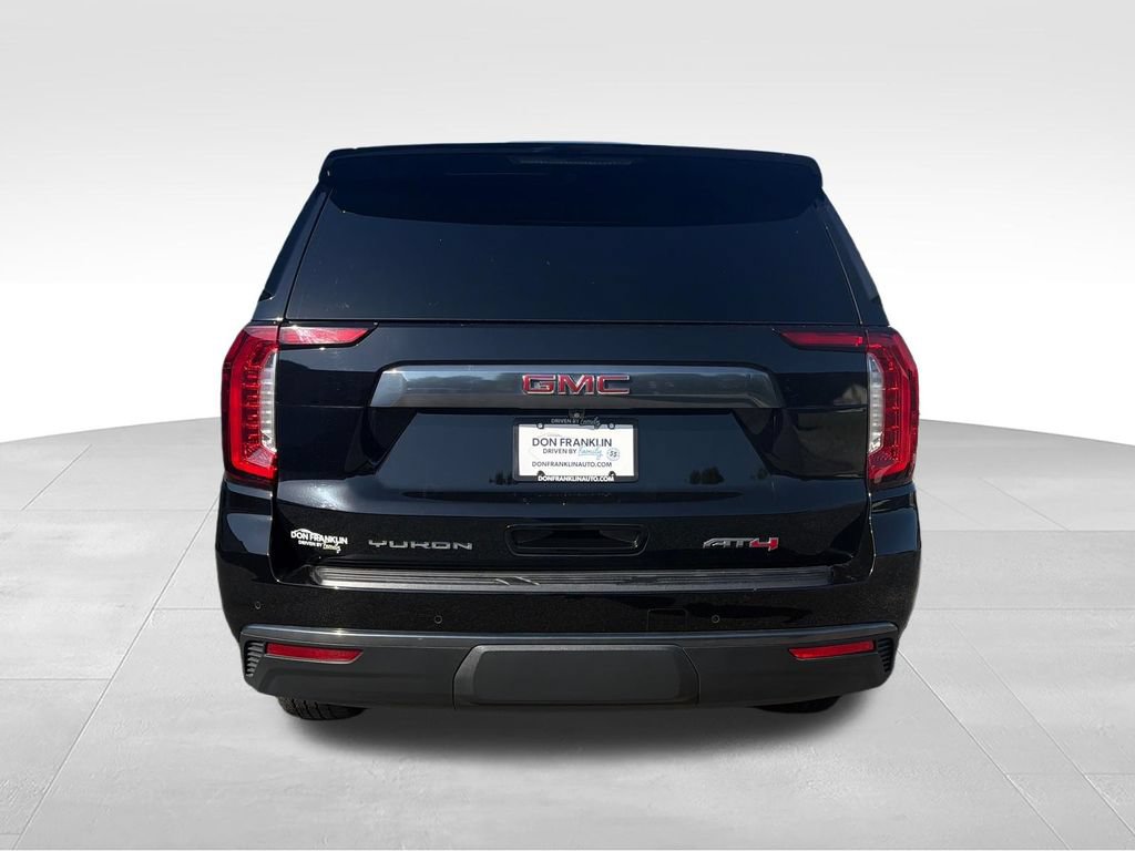 Used 2024 GMC Yukon XL AT4 w/ AT4 Premium Package AWD/4WD image 4