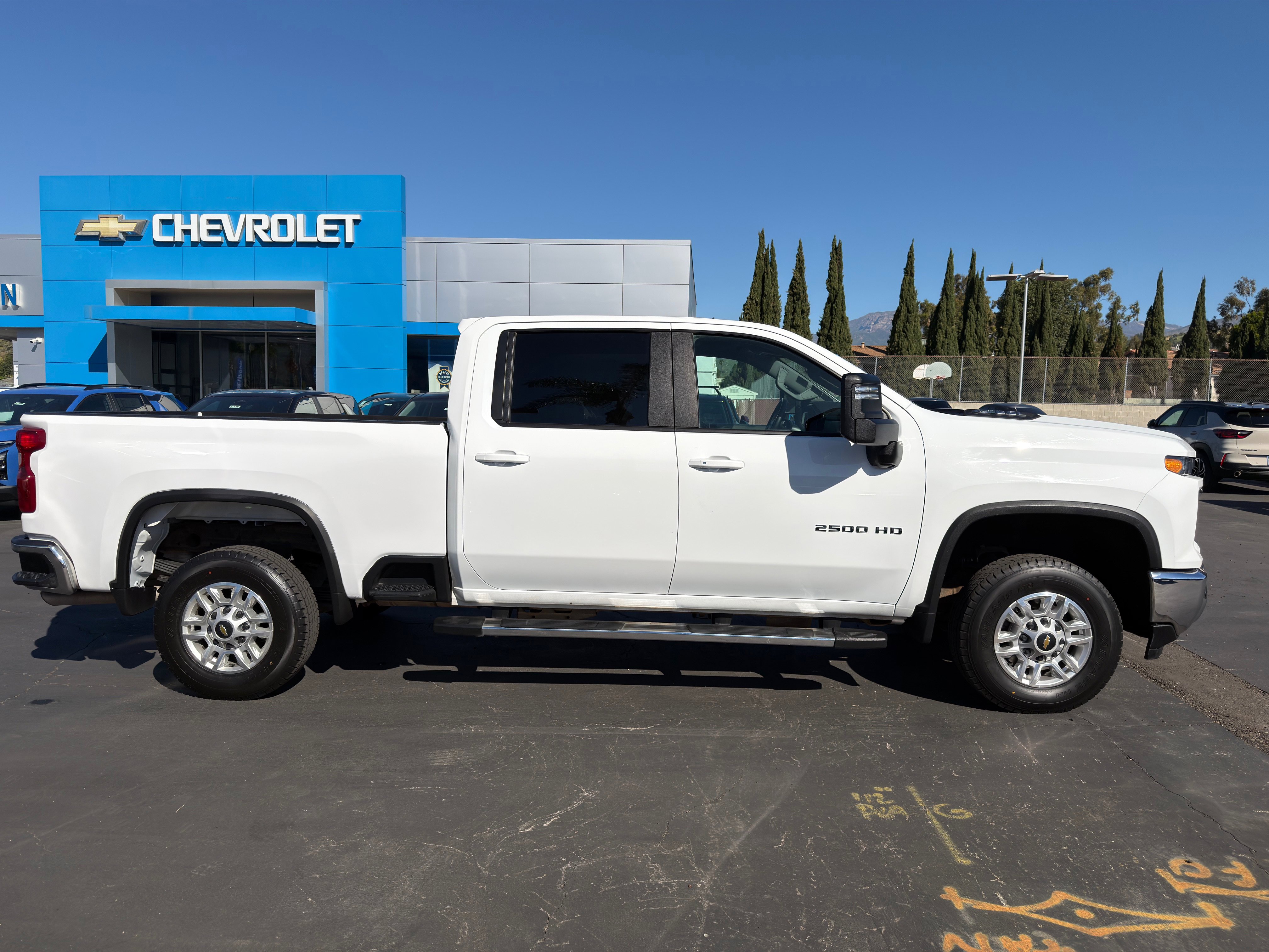 Used 2025 Chevrolet Silverado 2500 LT w/ Convenience Package image 9