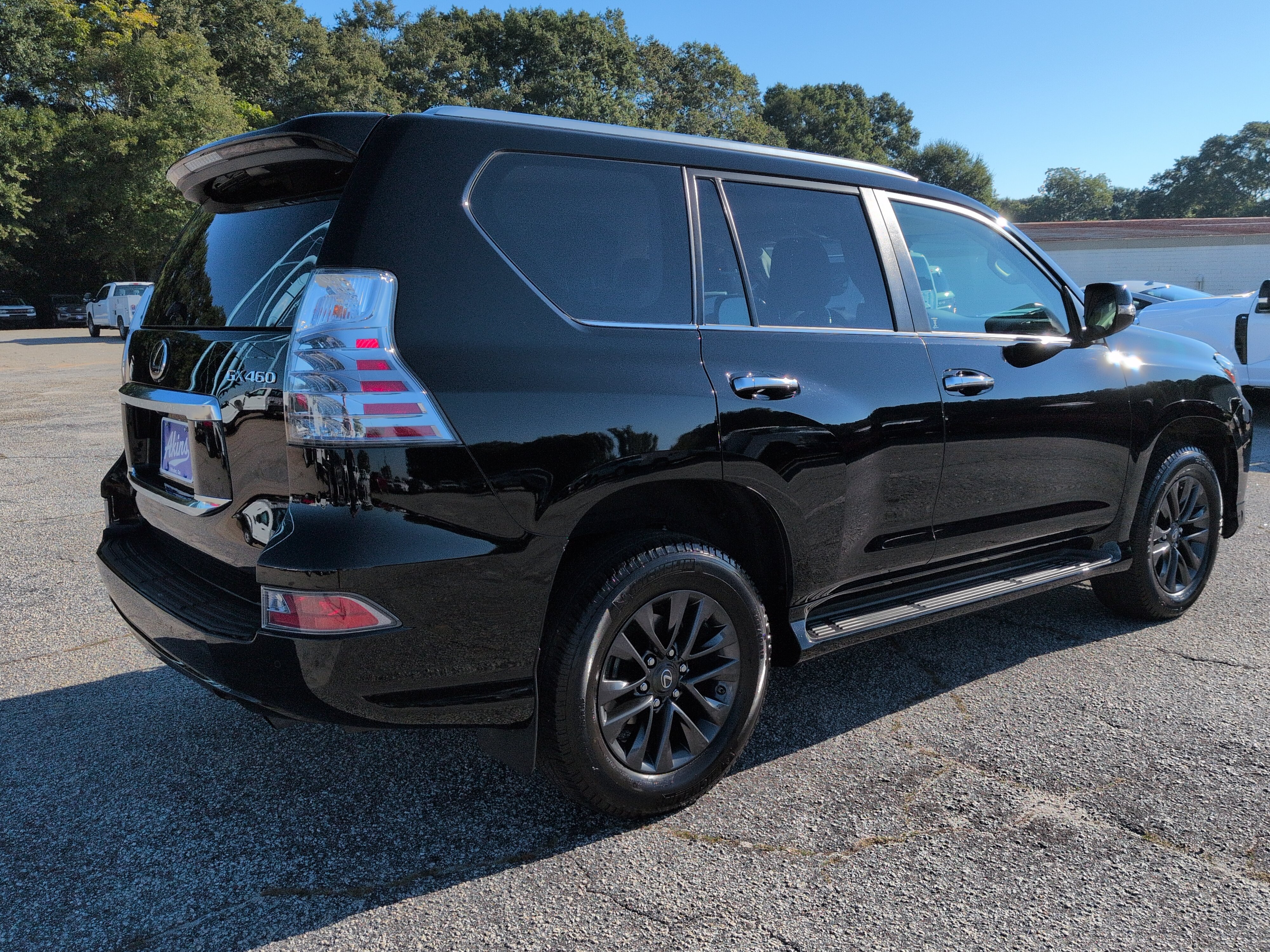 Used 2022 Lexus GX 460 Premium w/ Premium Package AWD/4WD image 3