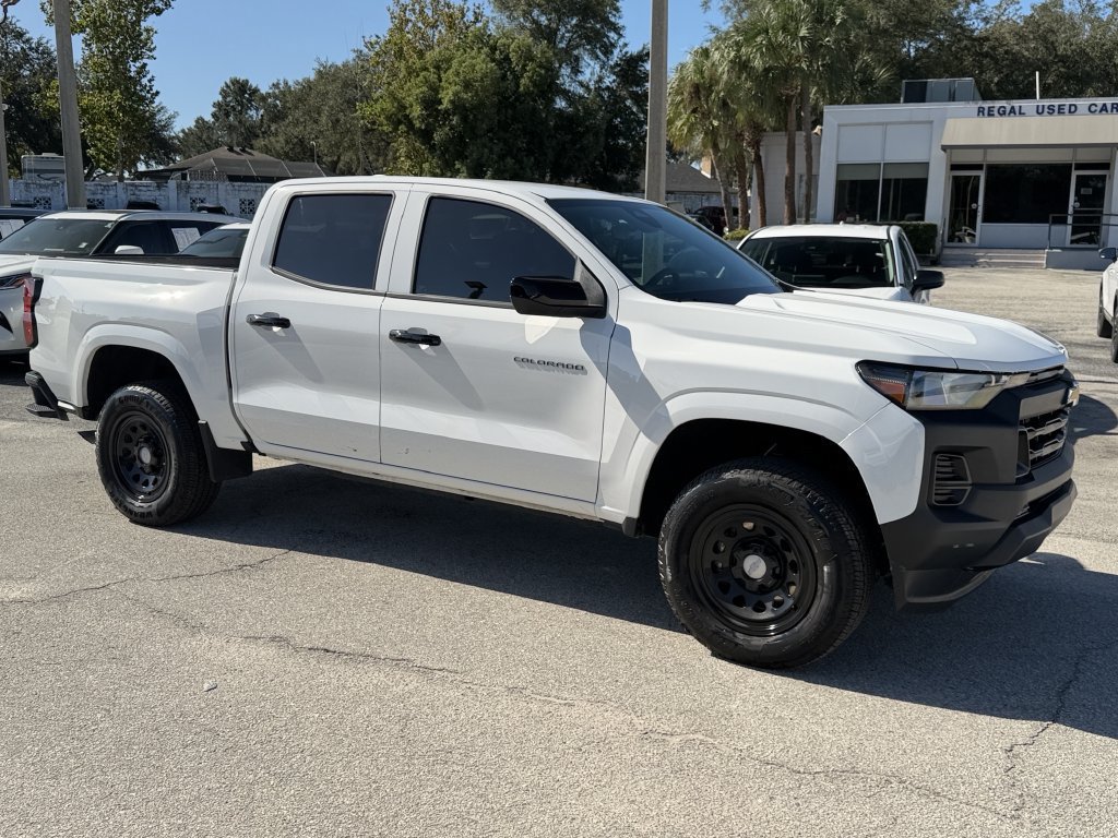 Used 2026 Chevrolet Colorado W/T RWD image 2