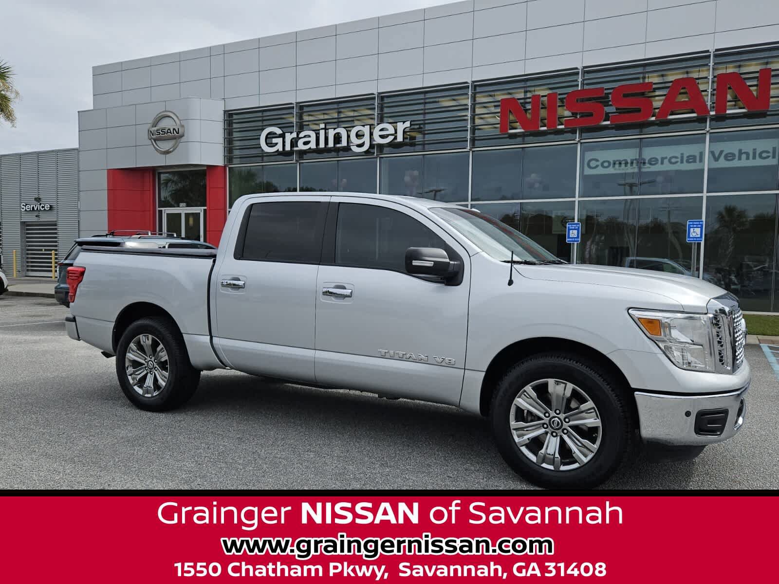 Used 2018 Nissan Titan SV w/ SV Convenience Package RWD image 1