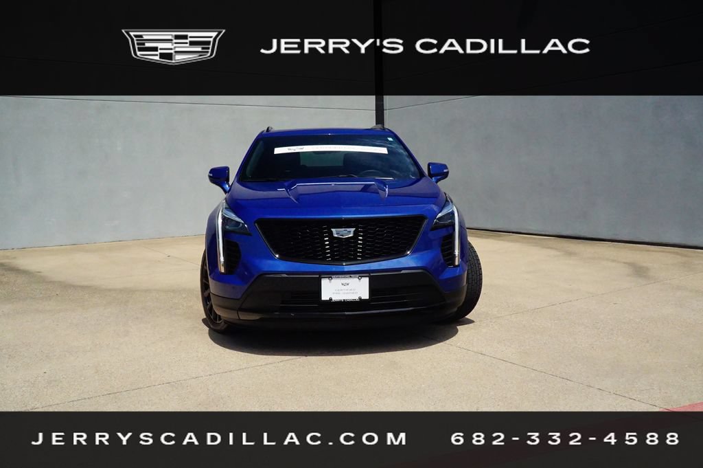 Used 2022 Cadillac XT4 Sport w/ Comfort Package FWD image 2