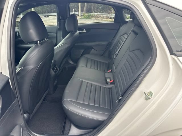 Used 2024 Kia Forte GT-Line w/ GT-Line Premium Package FWD image 7