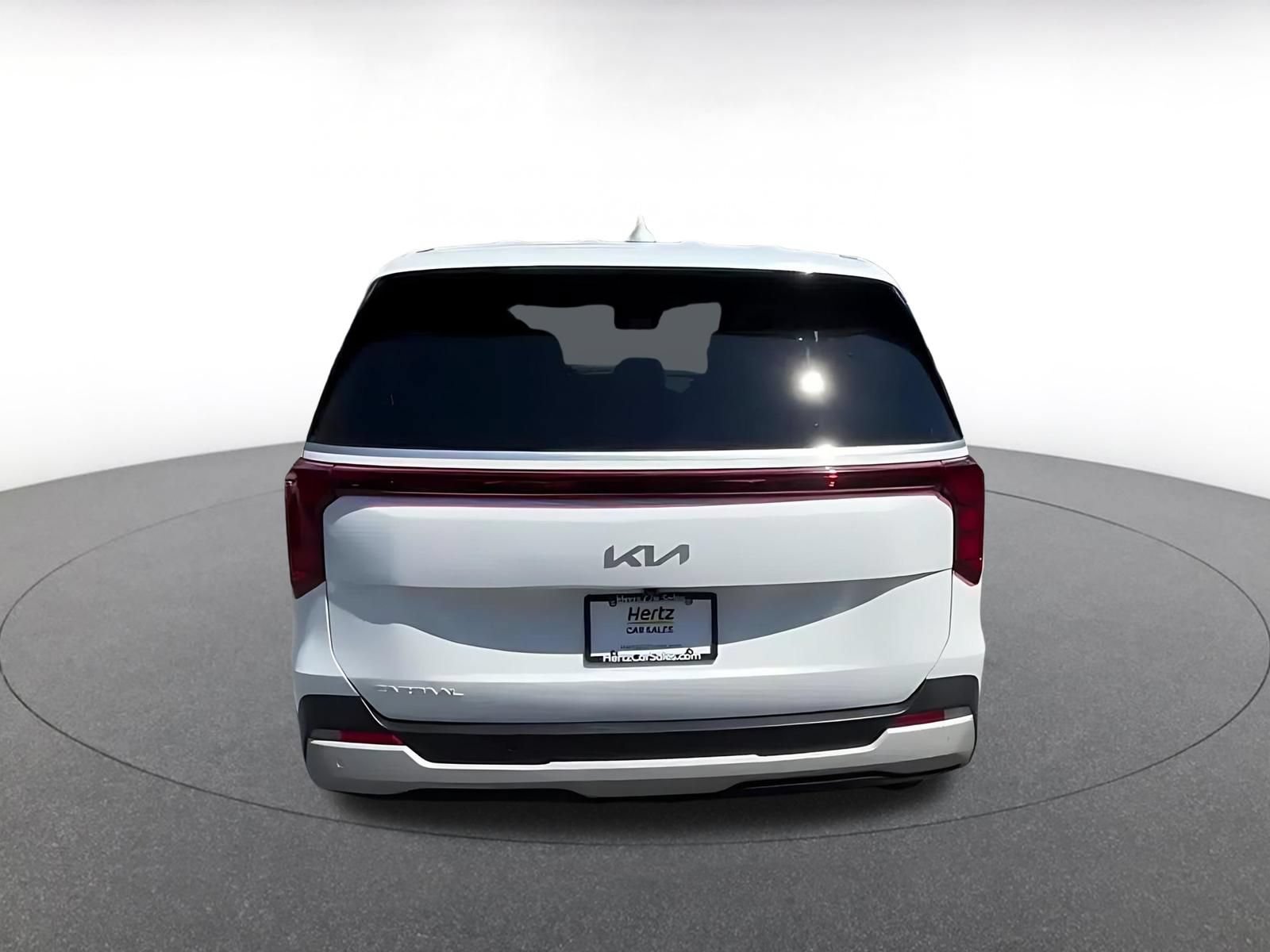 Used 2026 Kia Carnival FWD image 11