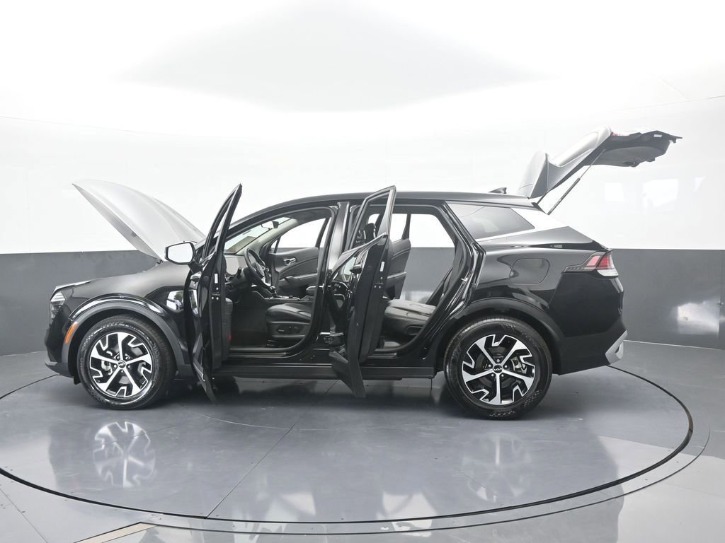 Used 2025 Kia Sportage EX image 75