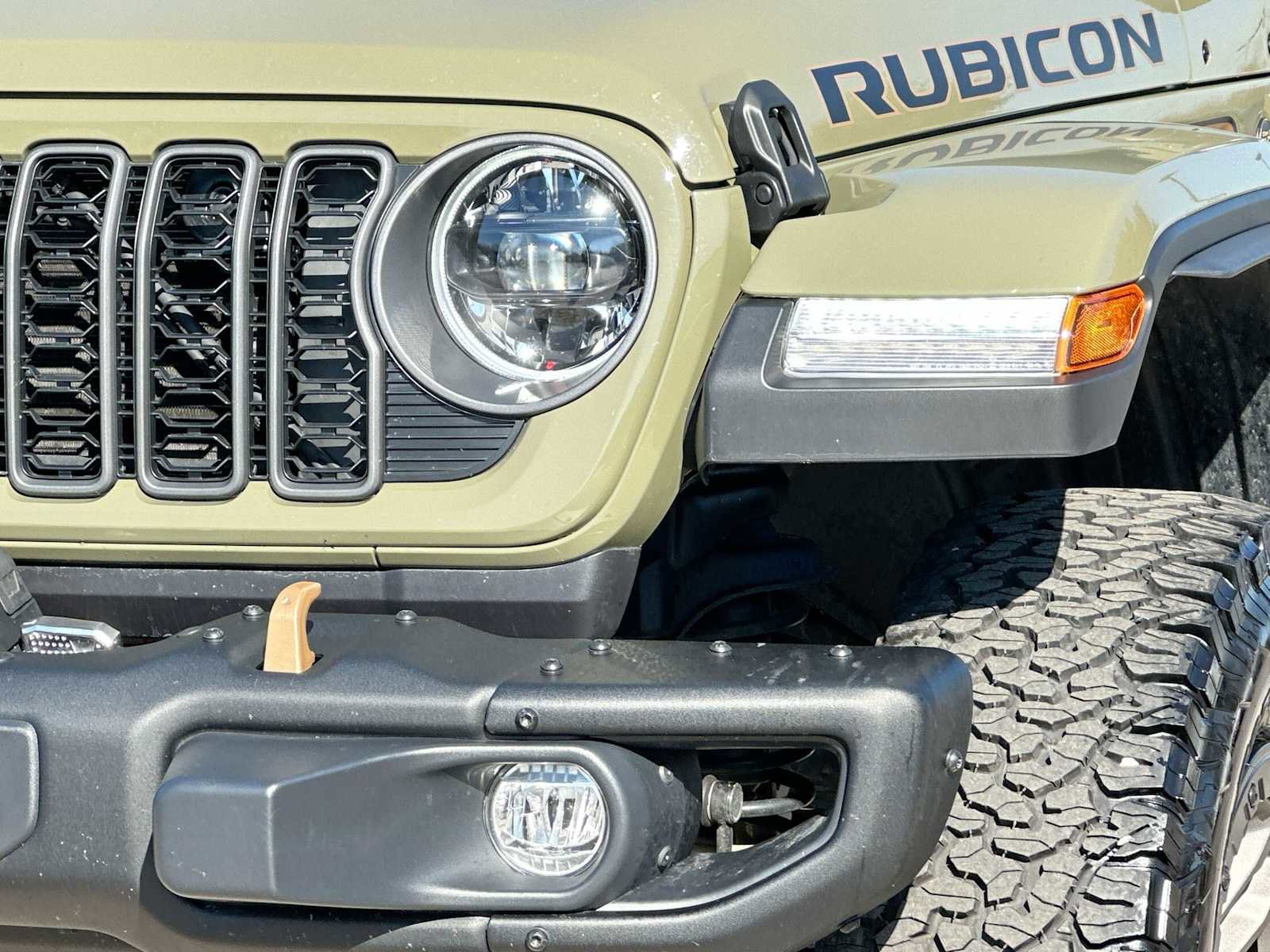 Used 2025 Jeep Wrangler Unlimited Rubicon 392 image 16