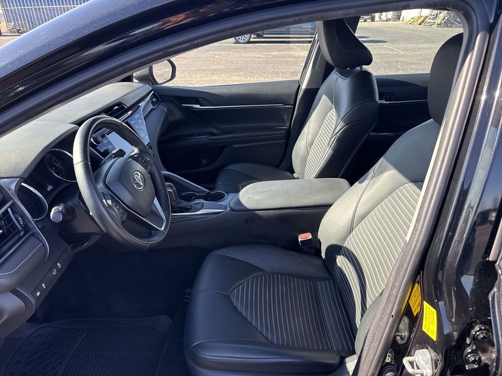 Used 2020 Toyota Camry SE image 26