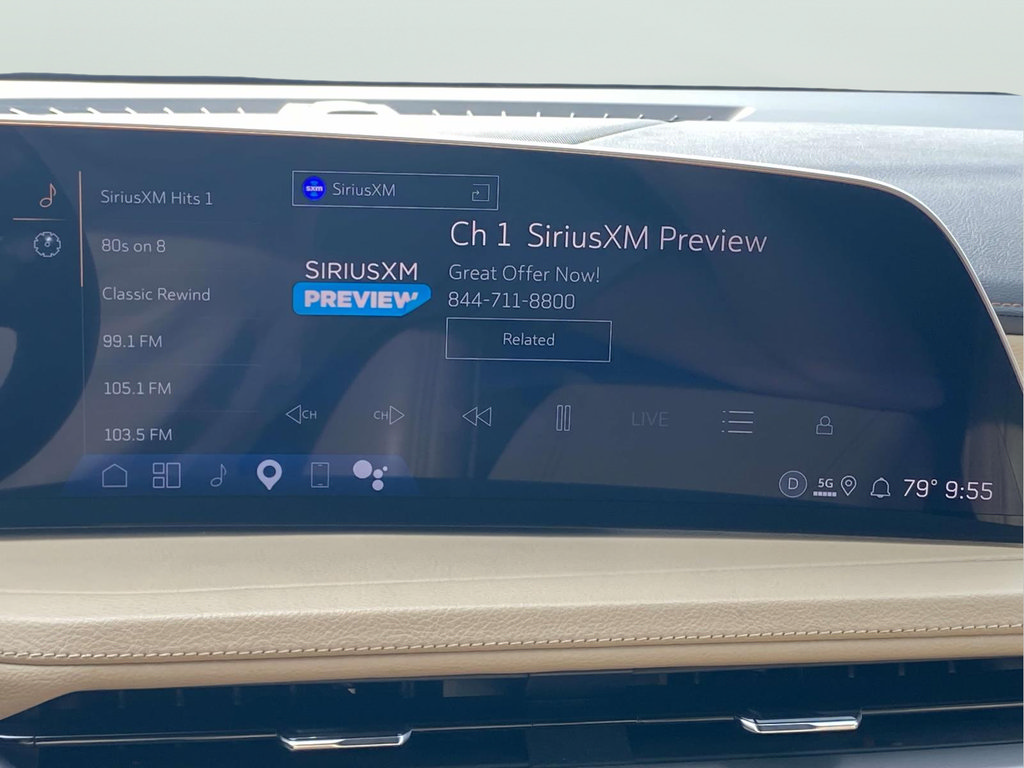 Used 2025 Cadillac XT4 Premium Luxury FWD image 25