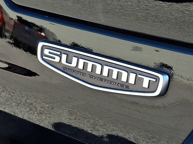 Used 2023 Jeep Grand Cherokee Summit w/ Adv Protech Group IV AWD/4WD image 32