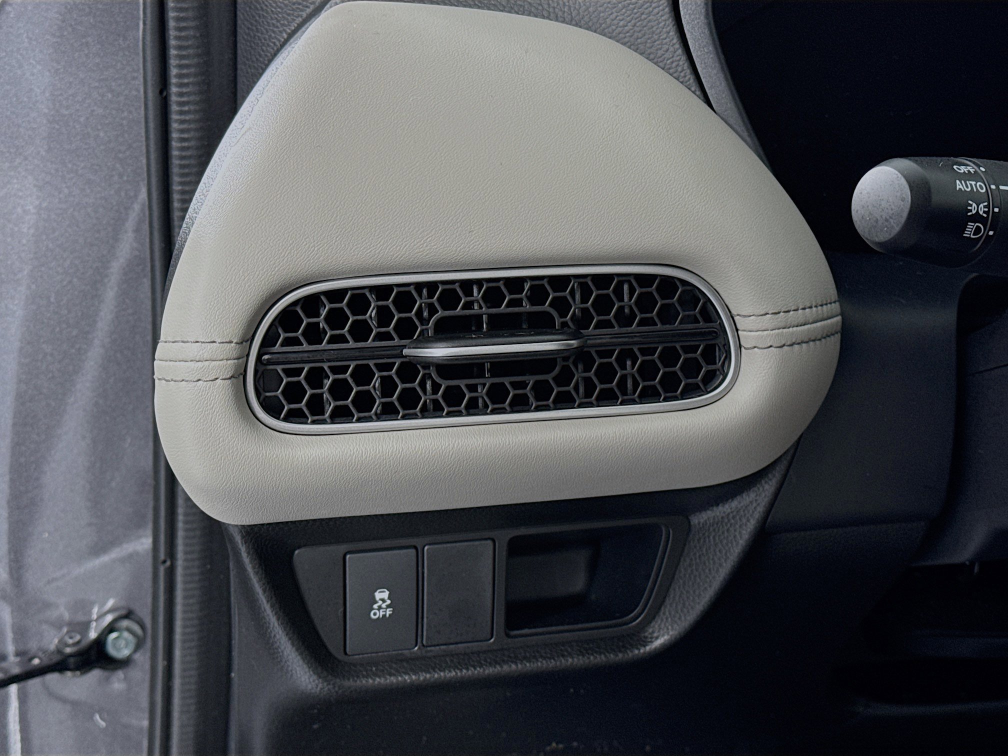 Certified 2026 Honda HR-V EX-L image 10