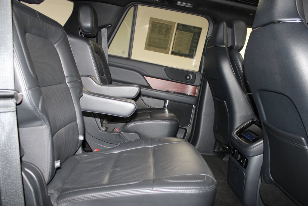 Used 2023 Lincoln Navigator Reserve AWD/4WD image 35