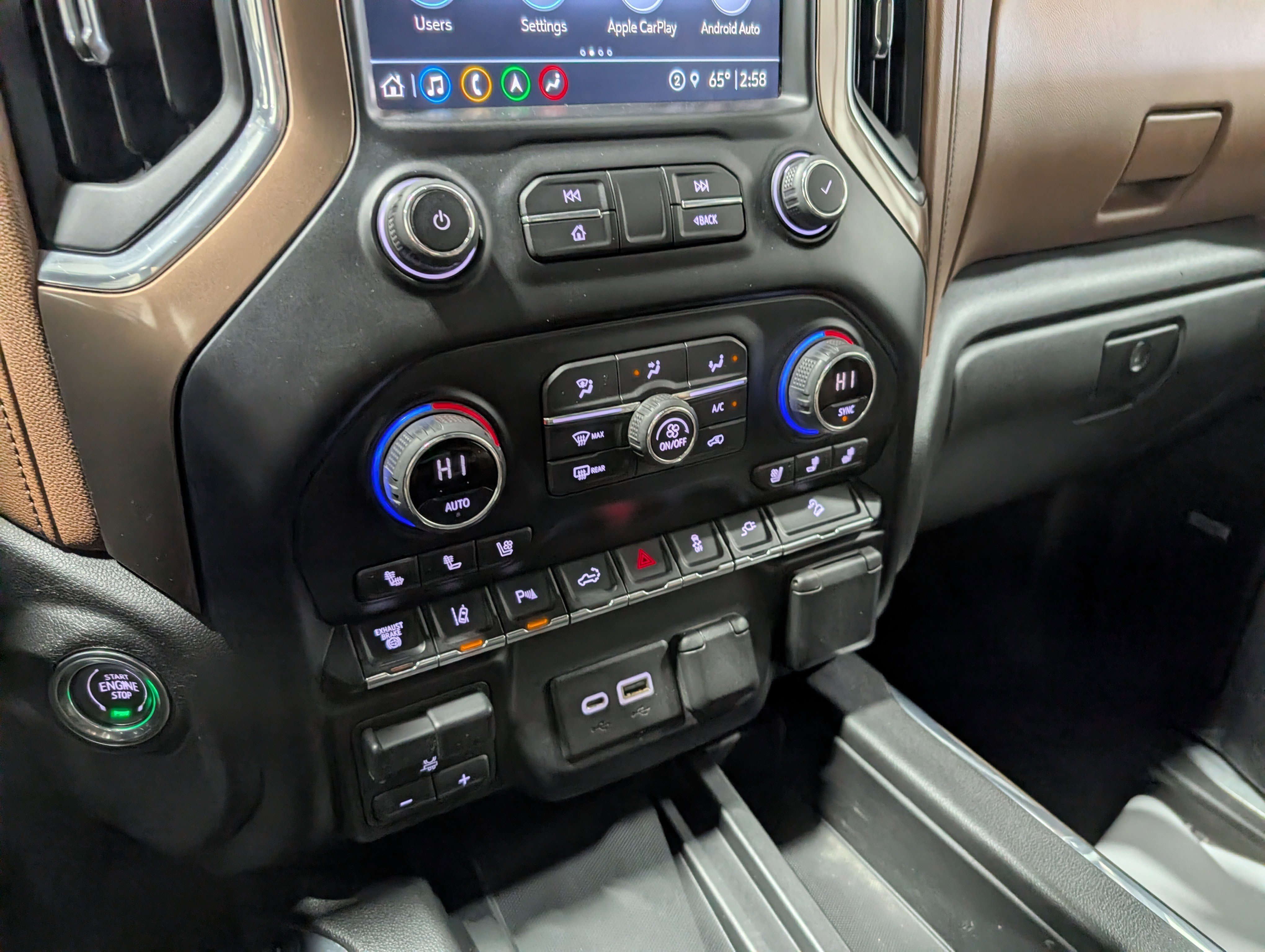 Used 2021 Chevrolet Silverado 2500 High Country w/ Technology Package AWD/4WD image 26