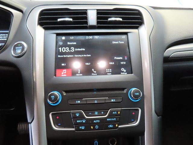 Used 2018 Ford Fusion SE w/ Fusion SE Technology Package image 20