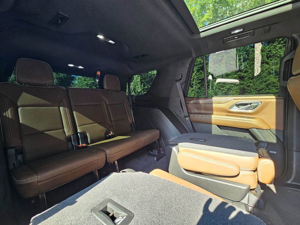 Used 2021 Chevrolet Tahoe High Country w/ Premium Package image 38