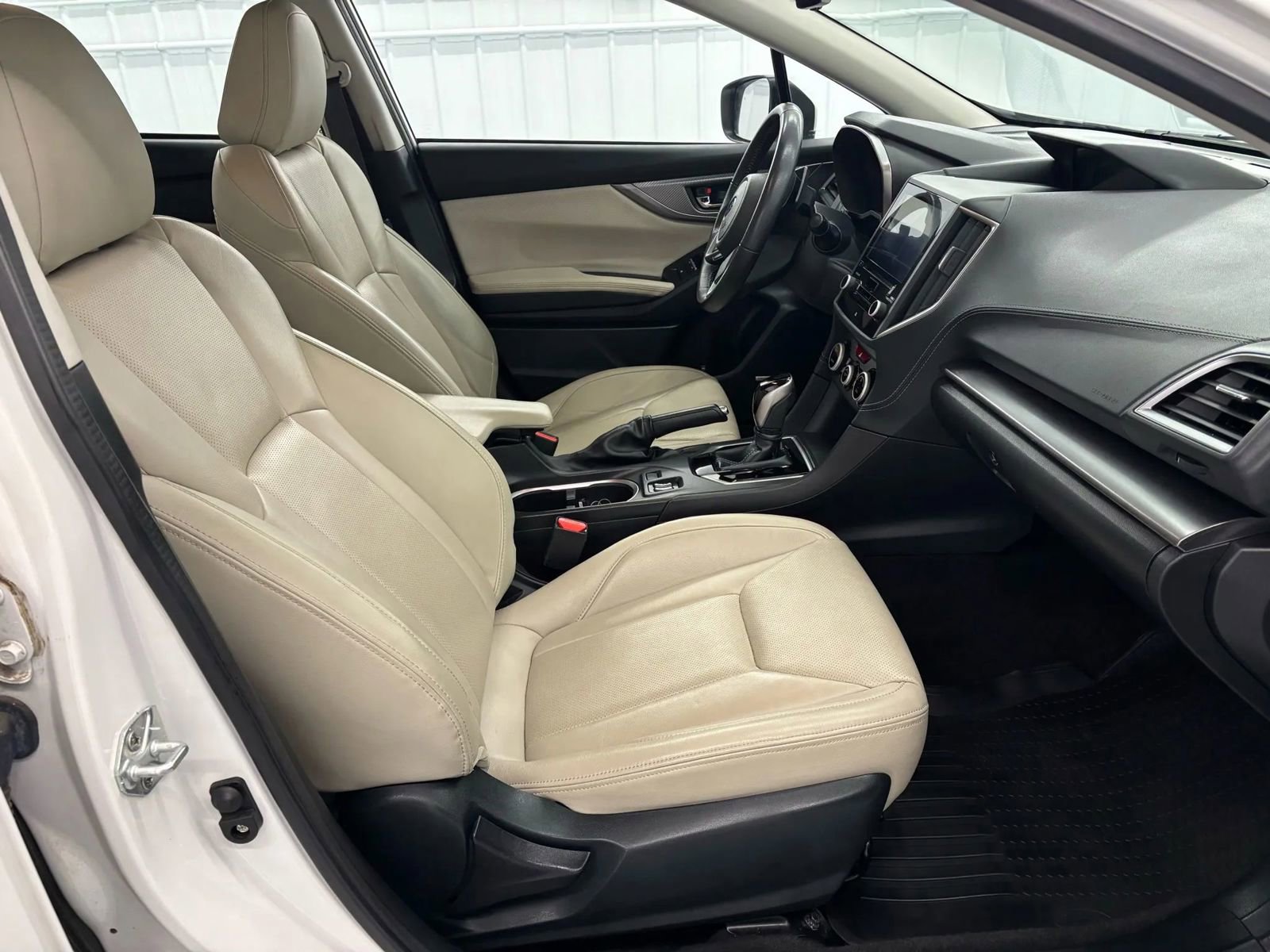 Used 2021 Subaru Impreza 2.0i Limited image 31