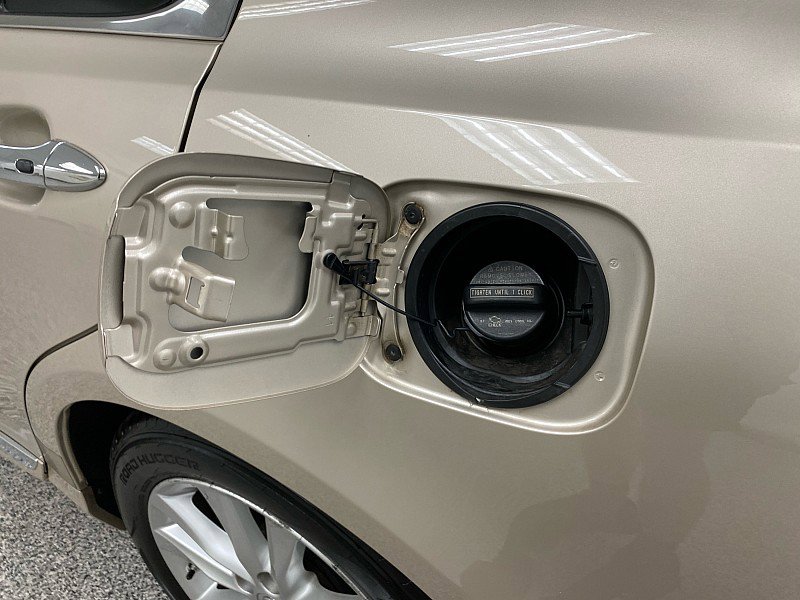 Used 2011 Lexus ES 350 image 26