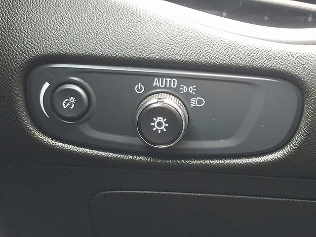 Used 2025 Chevrolet Malibu LS FWD image 23