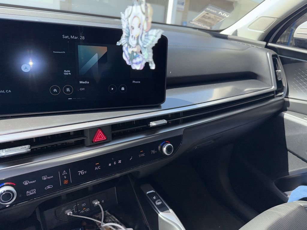 Used 2025 Kia Sorento EX w/ Panoramic Sunroof Package image 34