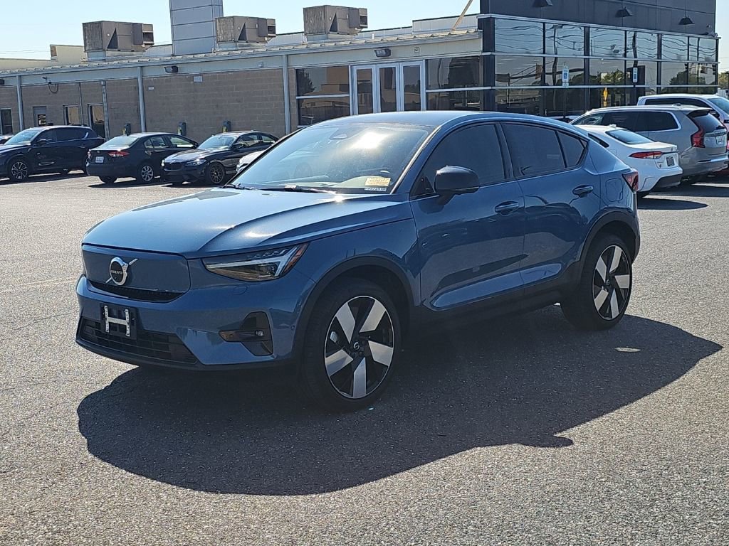 Used 2023 Volvo C40 P8 Recharge Ultimate w/ Protection Package Premier AWD/4WD image 16