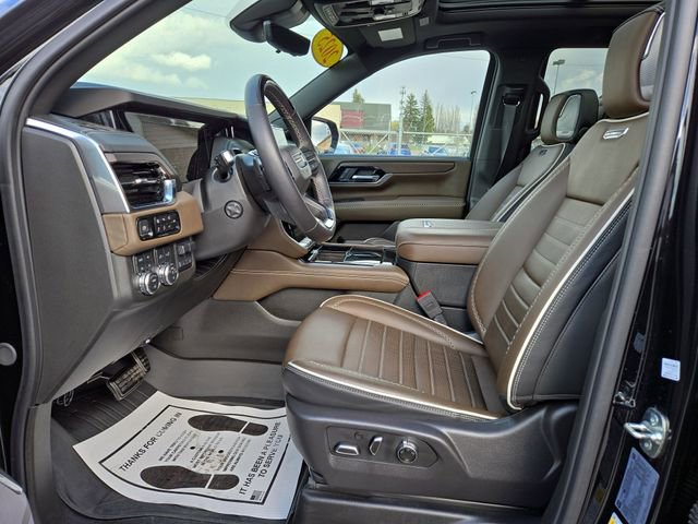 Used 2025 GMC Yukon Denali Ultimate w/ LPO, Floor Liner Package image 2