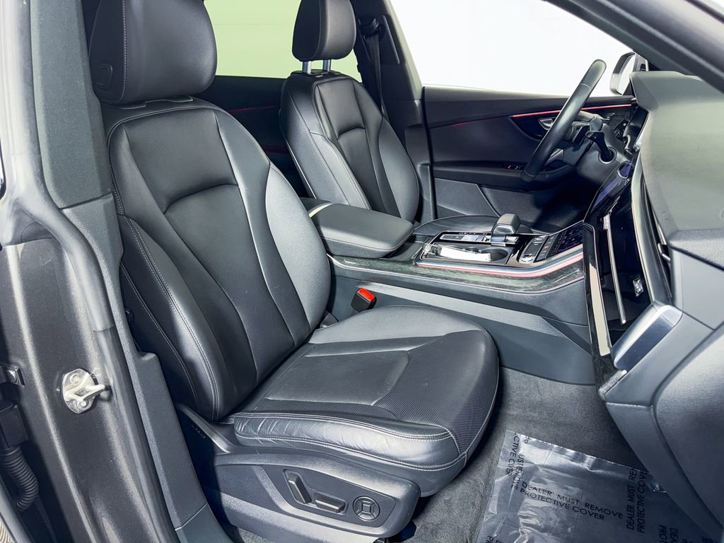 Used 2019 Audi Q8 Premium Plus w/ Premium Plus image 12