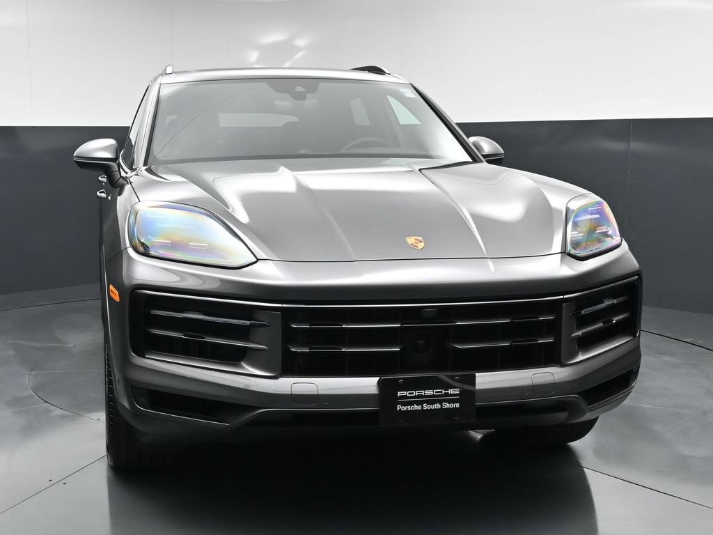 Certified 2025 Porsche Cayenne AWD/4WD image 14