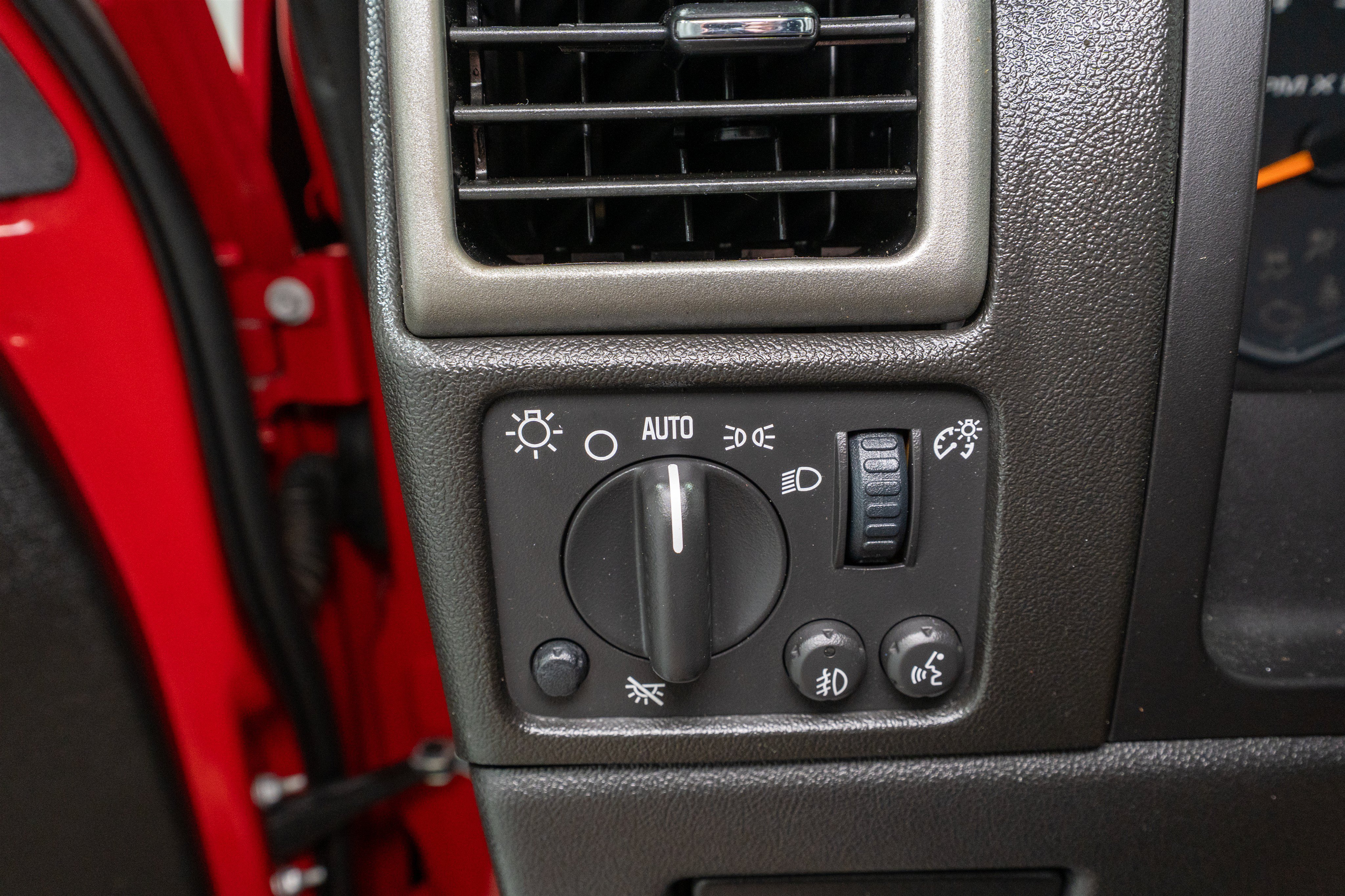 Used 2012 Chevrolet Colorado LT AWD/4WD image 20