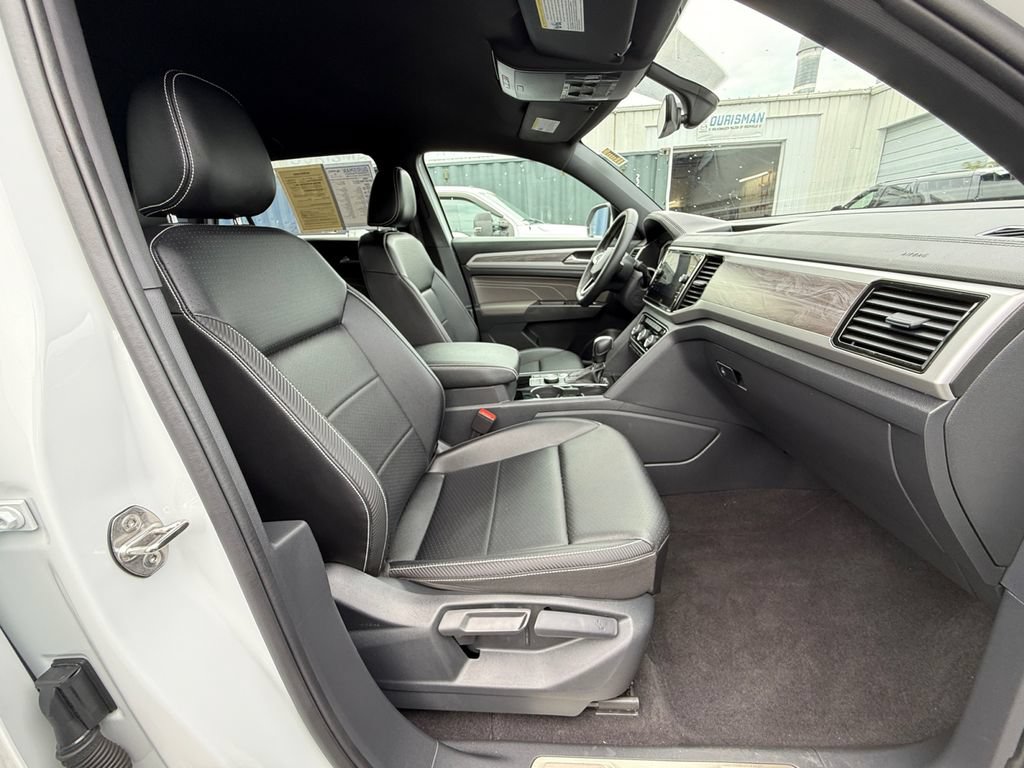 Used 2022 Volkswagen Atlas Cross Sport SE AWD/4WD image 26
