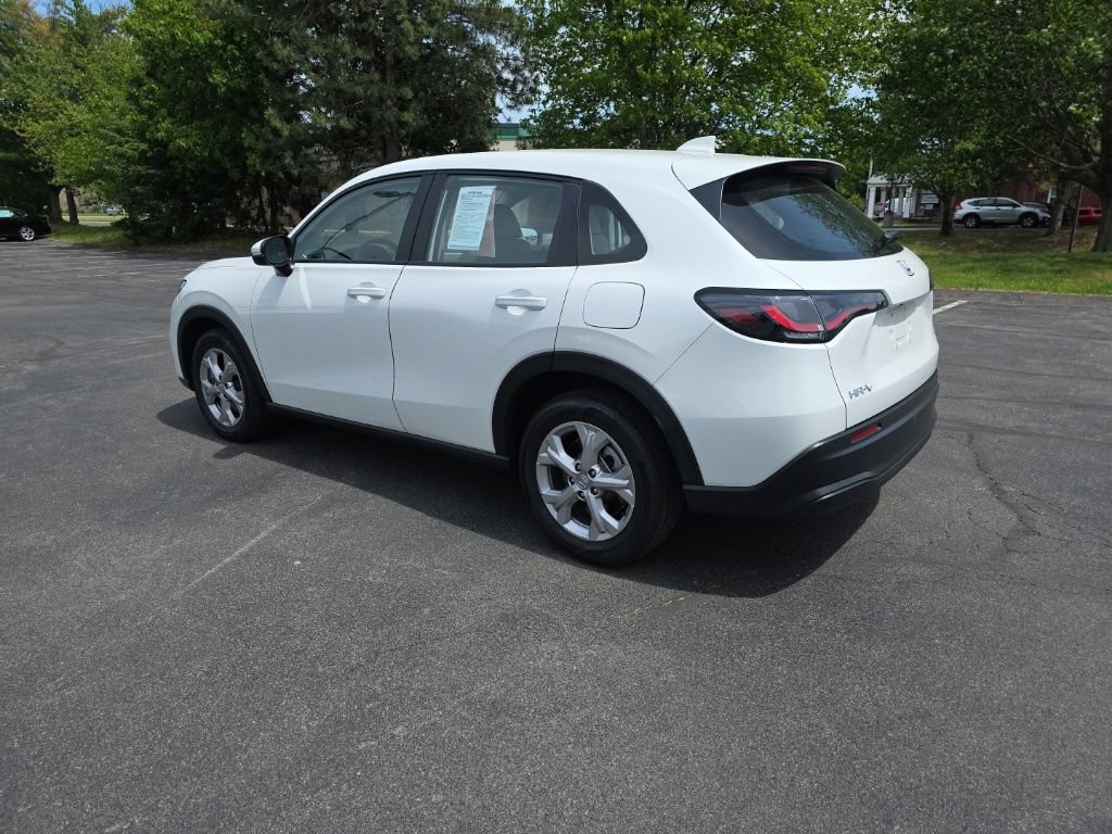 Used 2025 Honda HR-V LX image 5