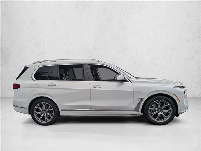 Used 2023 BMW X7 xDrive40i image 4