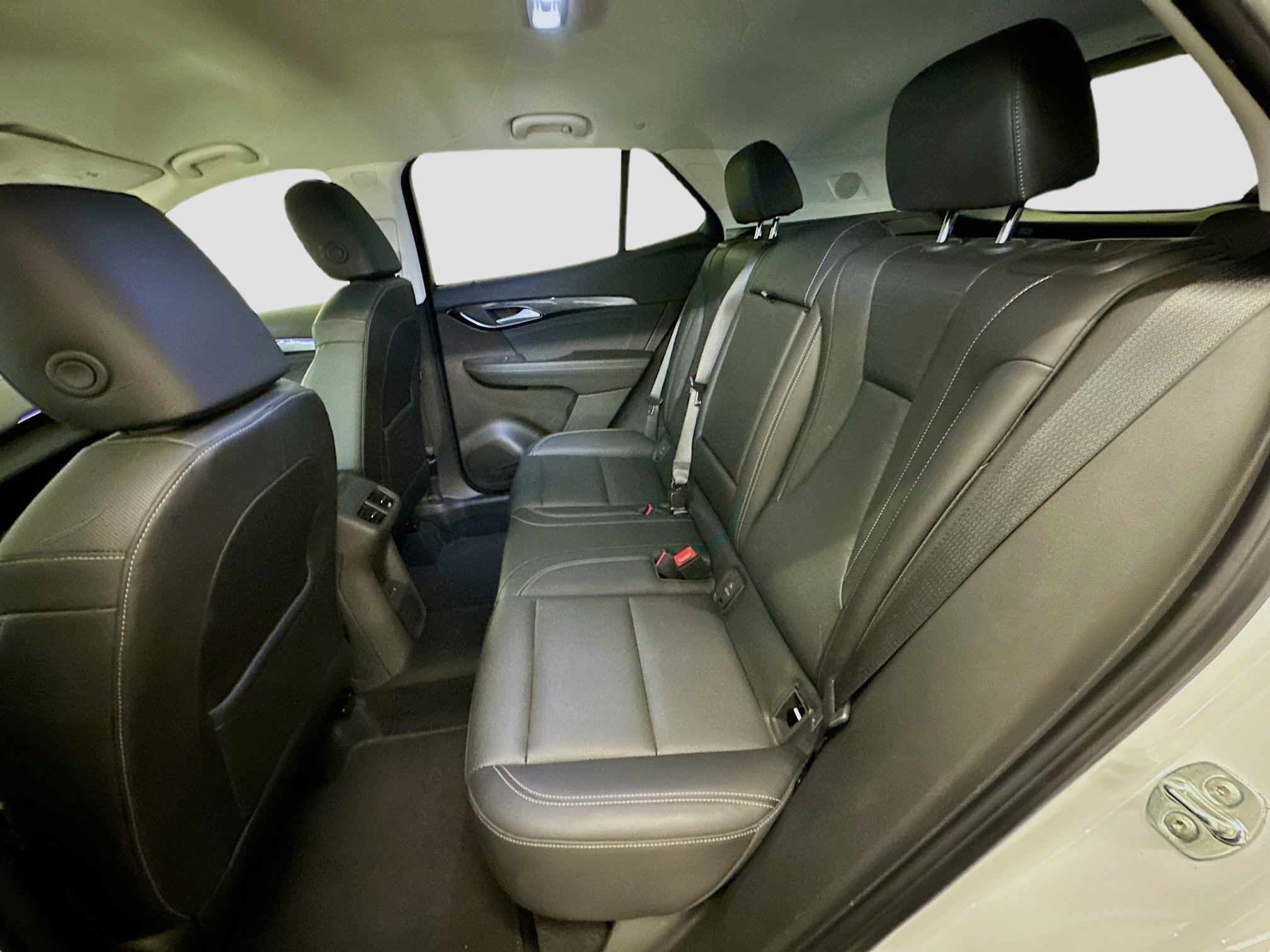 Used 2024 Buick Envision Preferred image 29