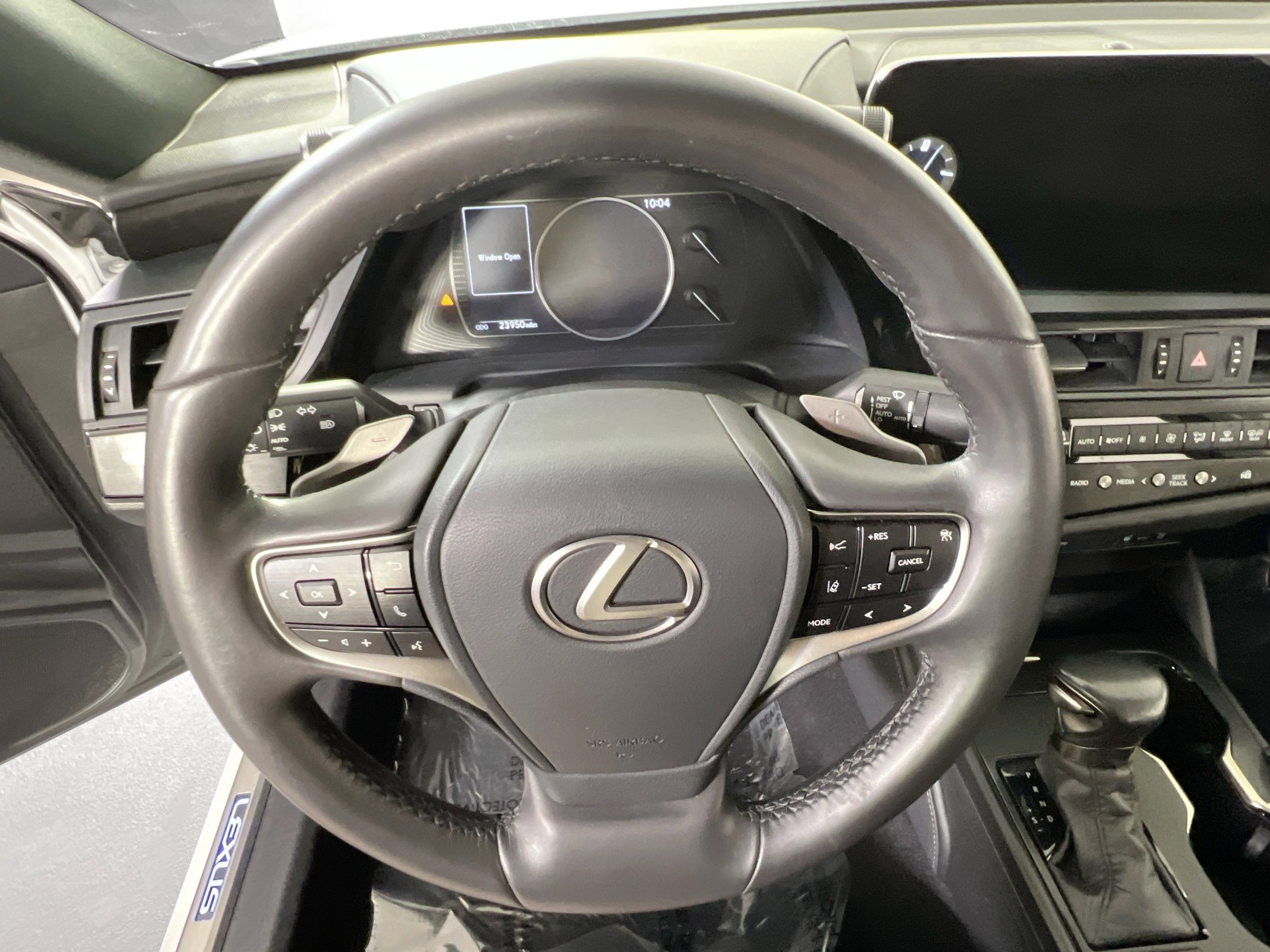 Used 2024 Lexus ES 300h w/ Premium Package image 11