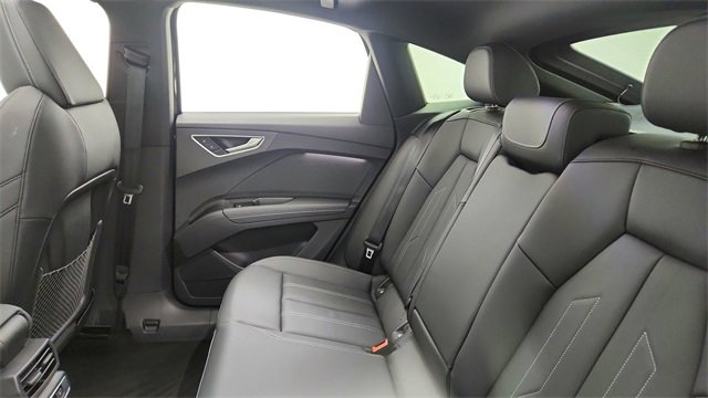 Used 2025 Audi Q4 e-tron Premium w/ Convenience Package image 30