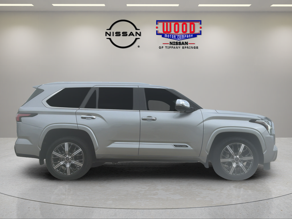 Used 2023 Toyota Sequoia Capstone AWD/4WD image 2