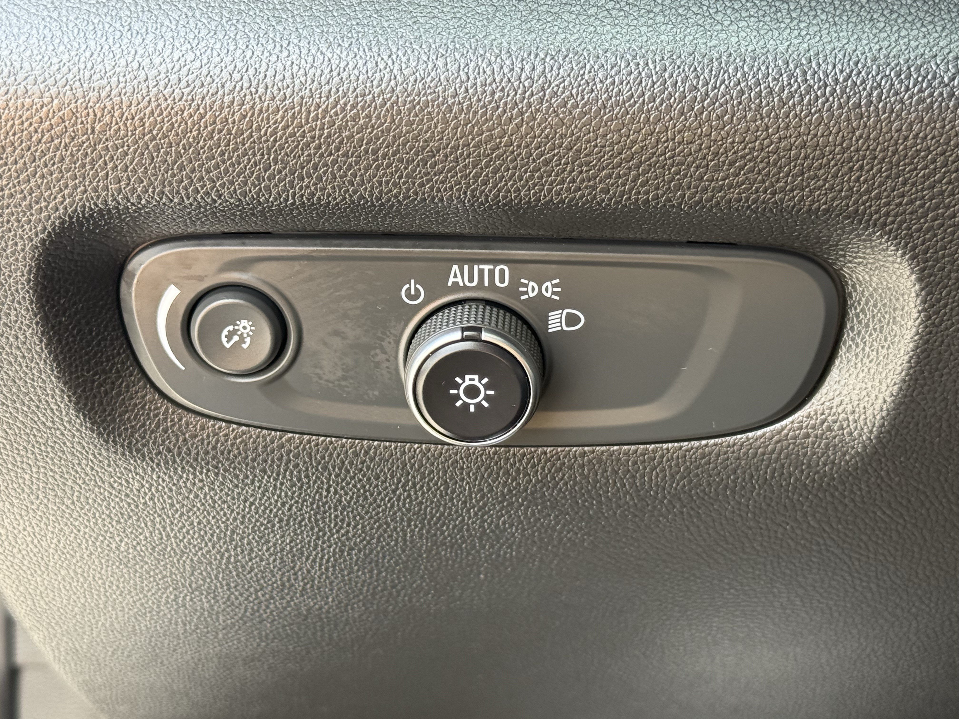 Used 2021 Chevrolet Traverse LS w/ LPO, Floor Liner Package FWD image 26