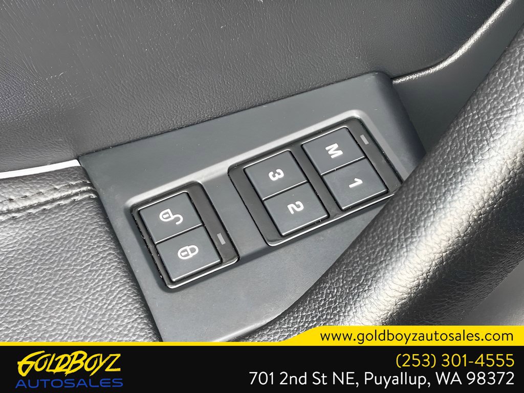 Used 2018 Jaguar F-PACE Premium image 41