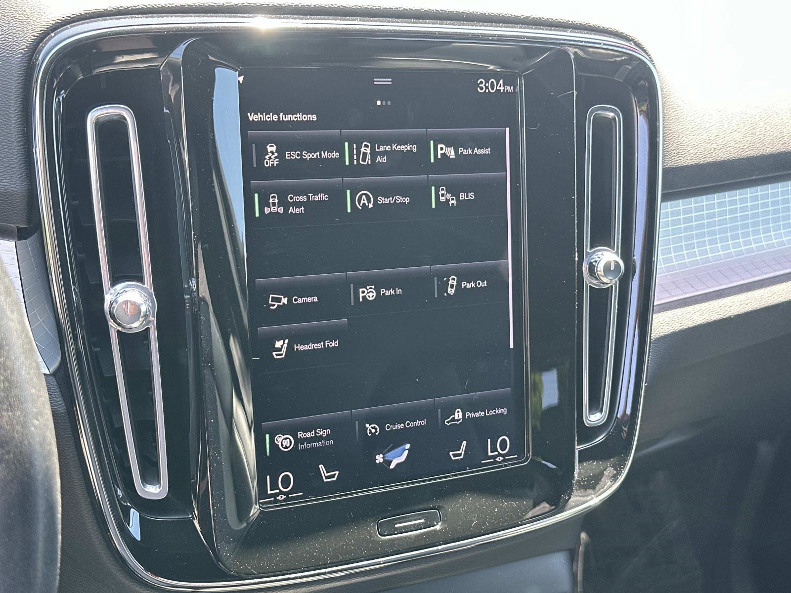 Used 2019 Volvo XC40 T5 Momentum AWD/4WD image 12