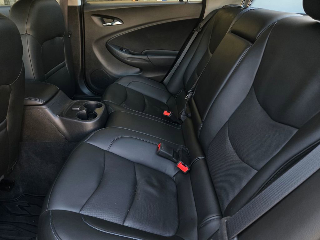 Used 2018 Chevrolet Volt LT w/ Comfort Package FWD image 13