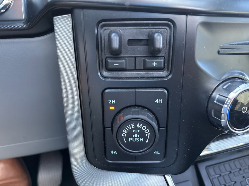 Used 2023 Ford F150 Limited image 13