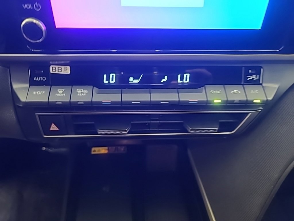 Used 2026 Toyota Camry LE FWD image 35