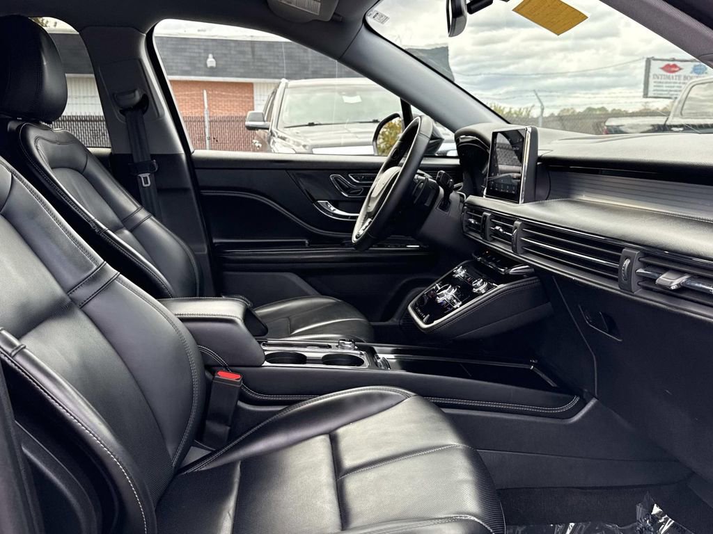 Used 2022 Lincoln Corsair AWD w/ Equipment Group 101A image 19