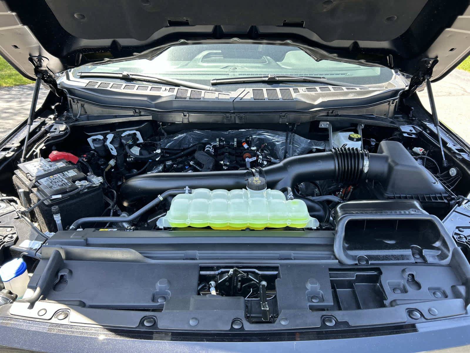 Used 2025 Ford F150 Lariat AWD/4WD image 33