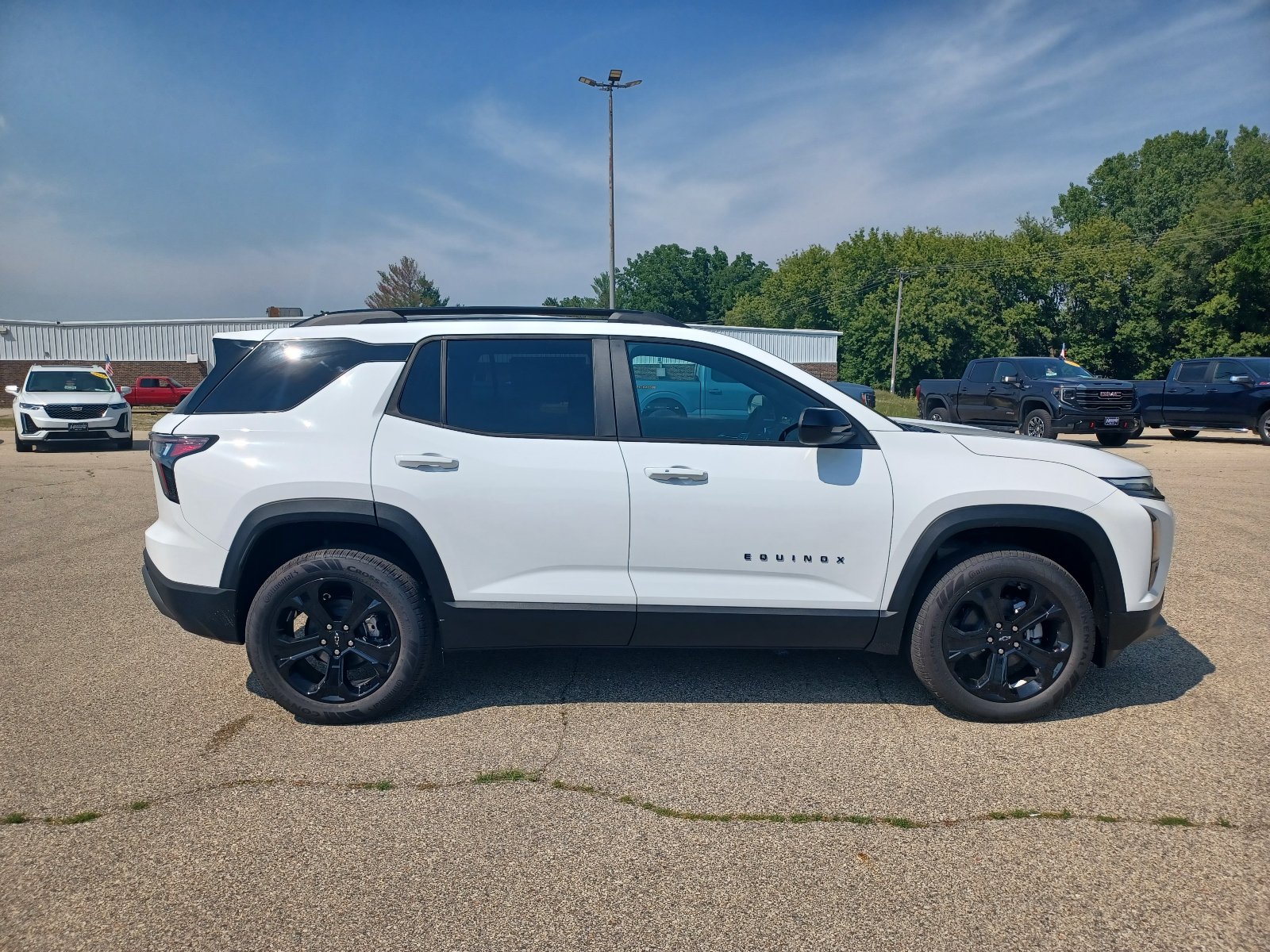 New 2027 Chevrolet Equinox LT w/ Convenience Package II AWD/4WD image 6