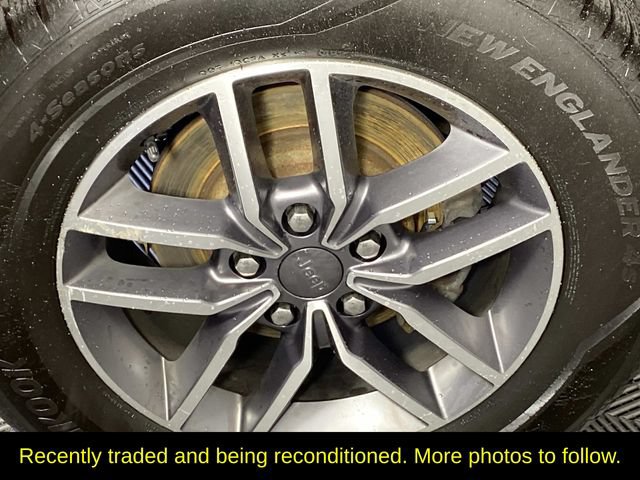 Used 2020 Jeep Grand Cherokee Limited AWD/4WD image 29