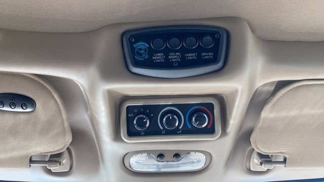 Used 2013 GMC Savana 2500 Extended RWD image 38