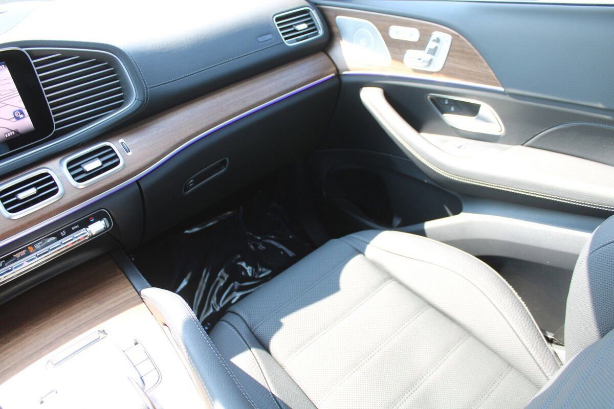 New 2025 Mercedes-Benz GLS 450 4MATIC image 4