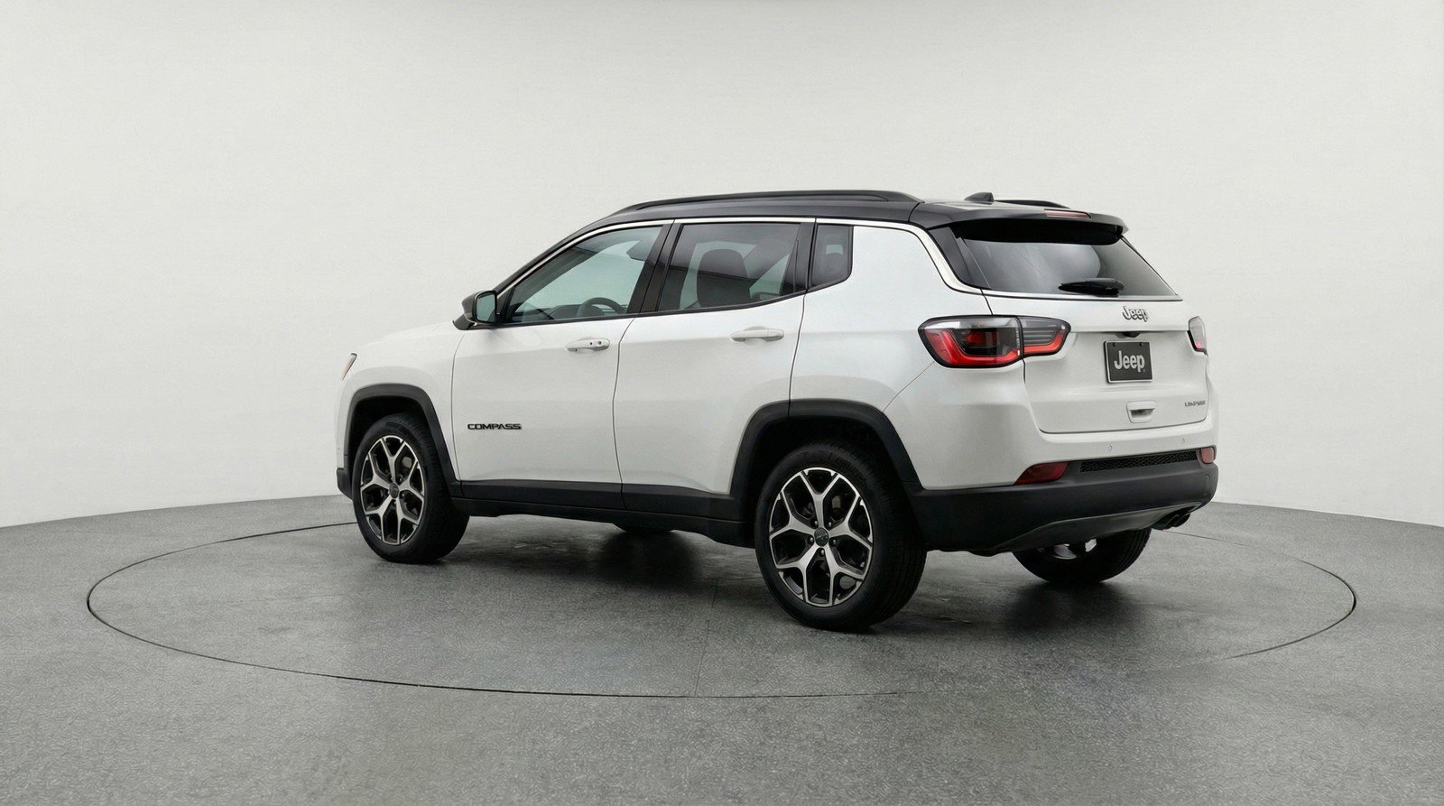 Used 2025 Jeep Compass Limited image 6